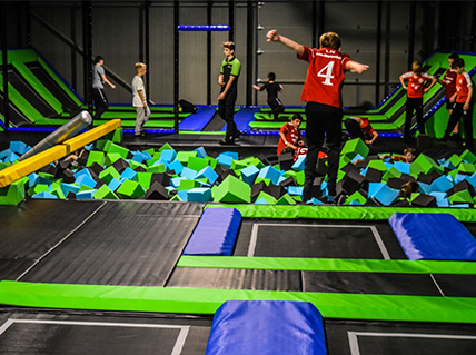 This 700 square meter commercial indoor trampoline for the German market is designed for ages 7 and up. 